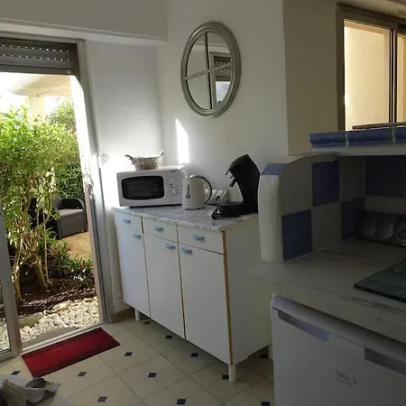 Apartment Rez-de-jardin Proche Et Centre